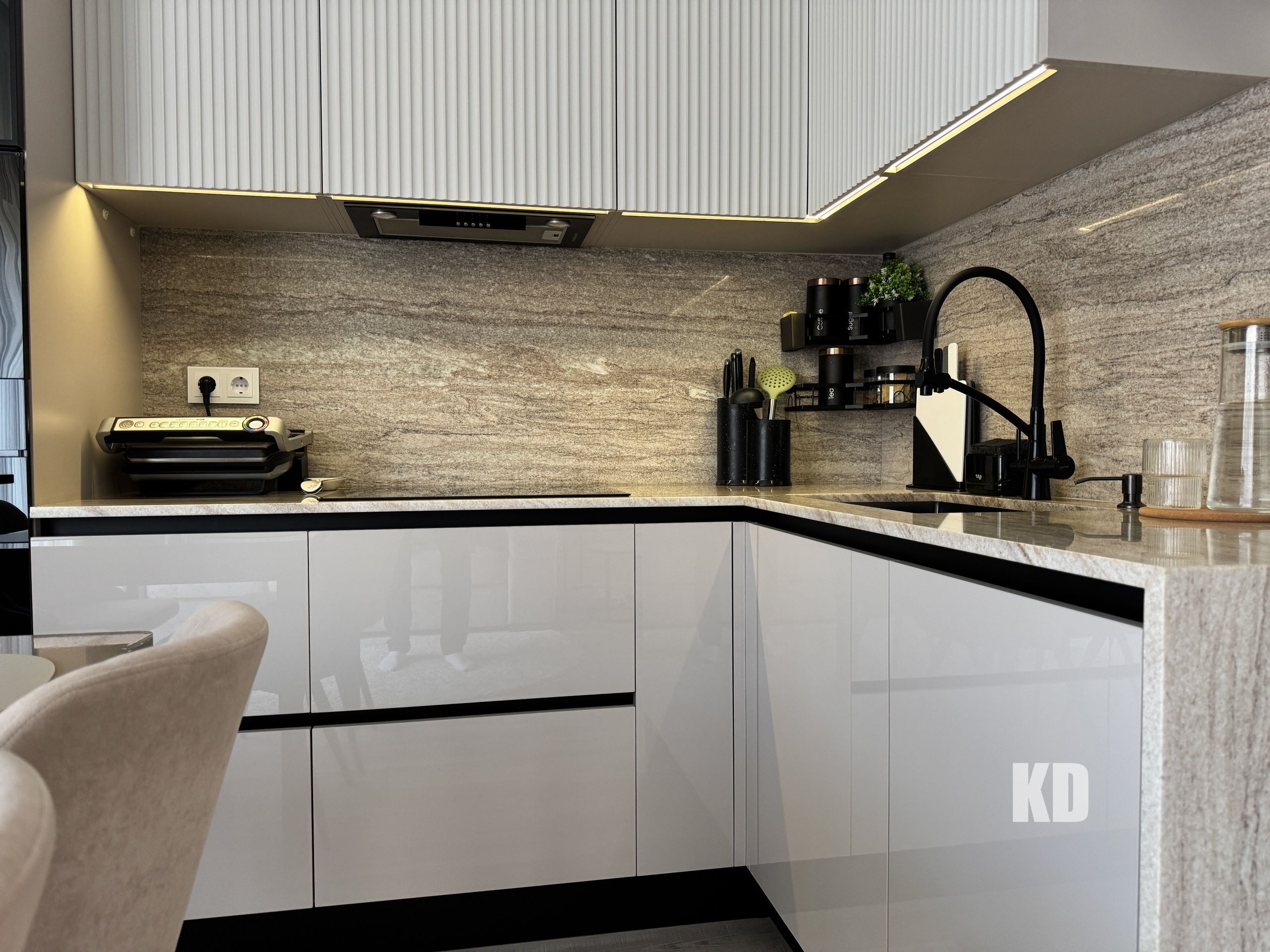 Кухня современная Aura Smart Kitchens Кухня современная Aura Smart Kitchens